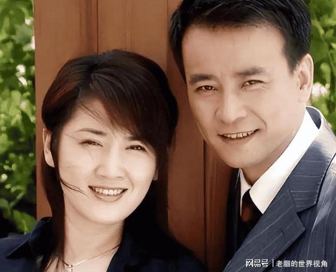 恩愛十幾年難抵殘酷現(xiàn)實(shí)？羅鋼娶小23歲郝蕾年齡差原來不算坎(圖6)